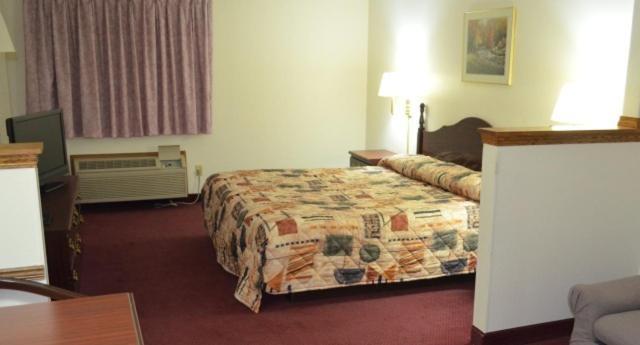Economy Inn Сеймур Номер фото
