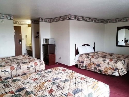 Economy Inn Сеймур Экстерьер фото