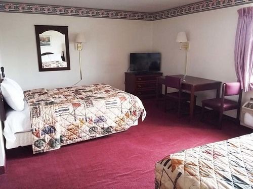 Economy Inn Сеймур Экстерьер фото