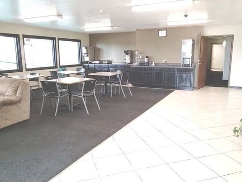 Economy Inn Сеймур Экстерьер фото